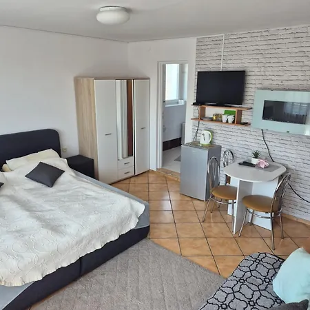 בית הארחה Neptun רבאל