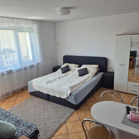 בית הארחה Neptun *