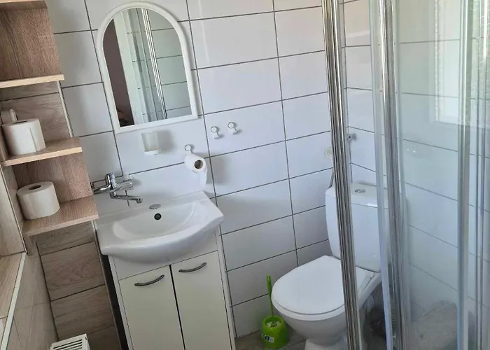 게스트하우스 Neptun 레왈